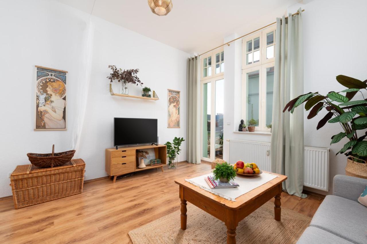 Apartment Ruhig - Privatparkplatz - Barrierearm Quiet - Private Car Park - Barrier