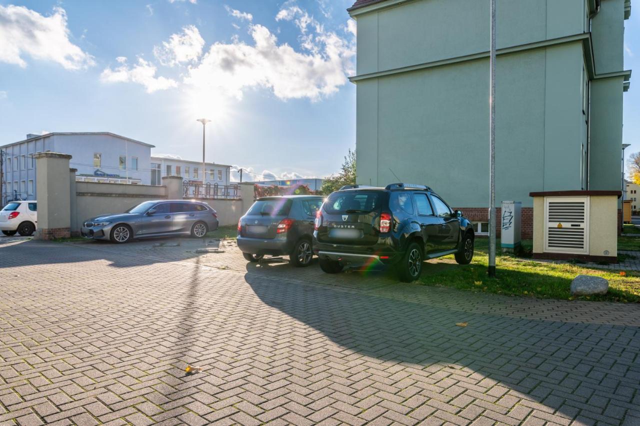 Ruhig - Privatparkplatz - Barrierearm Quiet - Private Car Park - Barrier Lejlighed Magdeburg